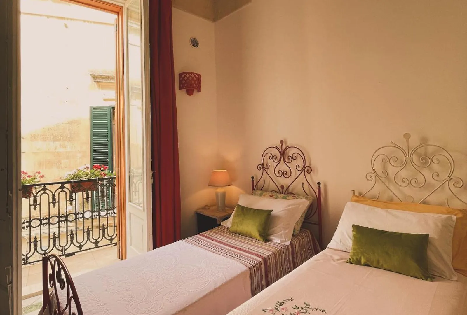 Antica Dimora Dei Nonni Bed & Breakfast Lecce 3*,  Italy